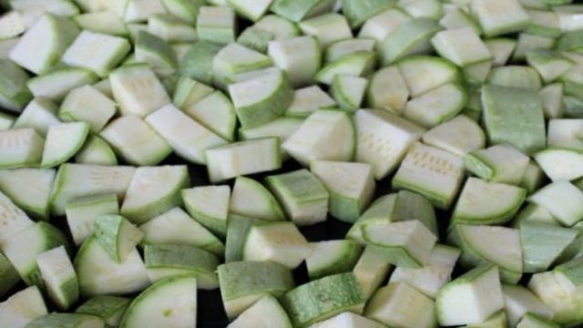 Кабачки замороженные с чесноком и укропом