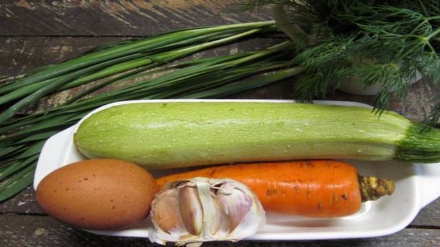 Тушеные кабачки с морковью