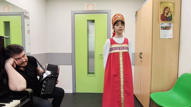 Рзучиваем русские народные песни-Жил на свете комарочек