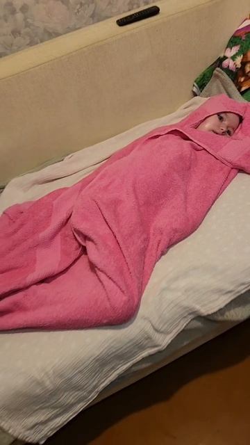 ну а что, каждый человек имеет право на свое мнение и даже бабки-хейтеры, которые не о том думают 😉