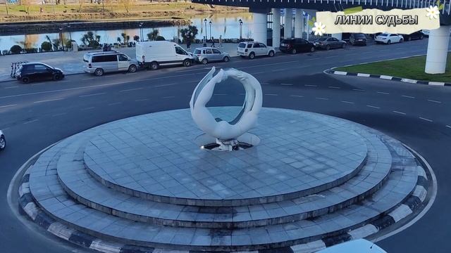 Ради смеха пригласив на танец эффектную незнакомку, б?