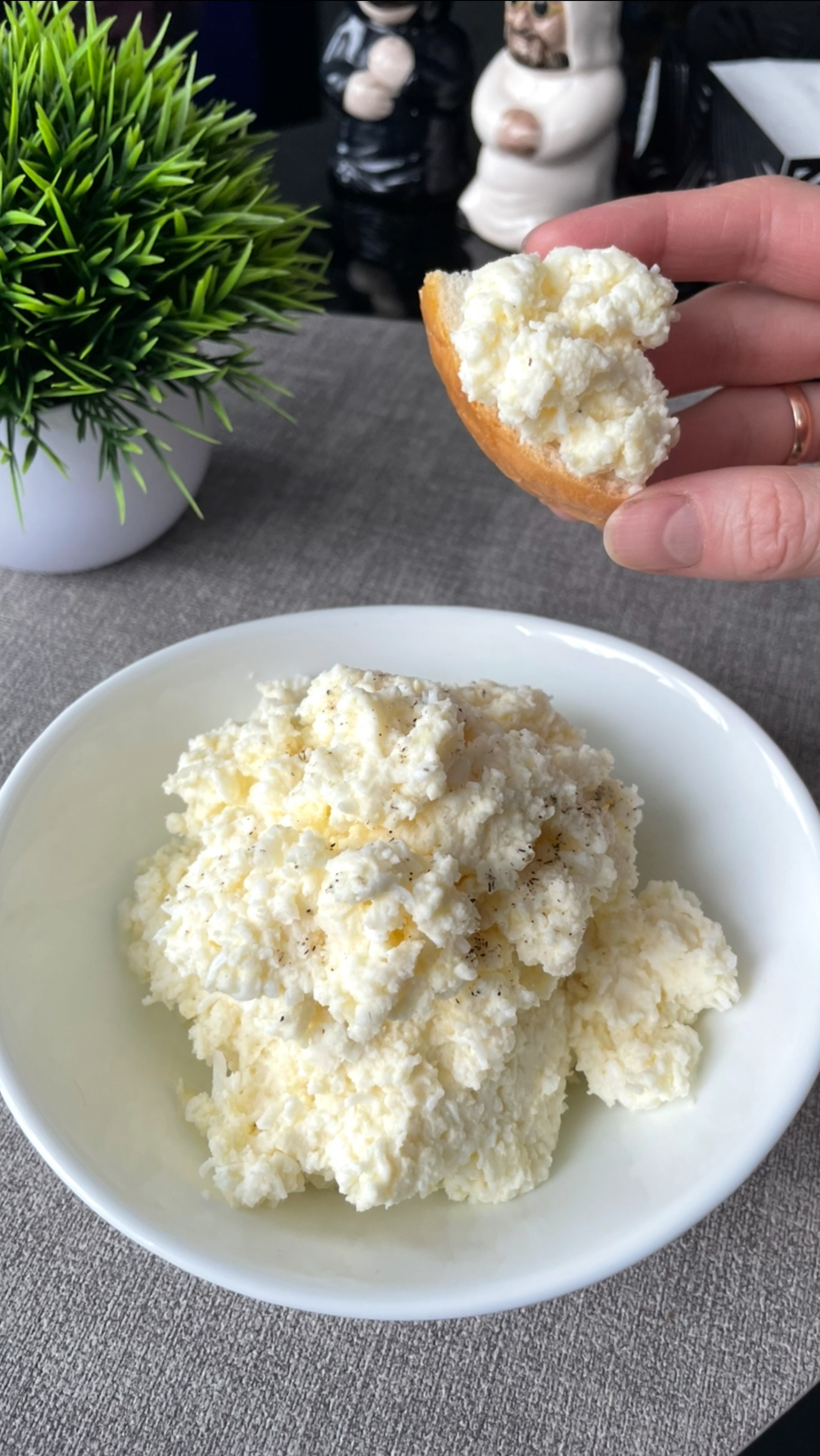 Сырная закуска с чесноком