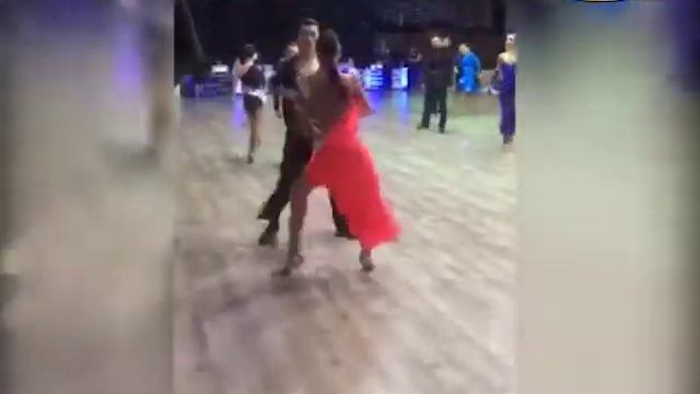 Бальные танцы, пара танцоров Киева на корпоратив, свад