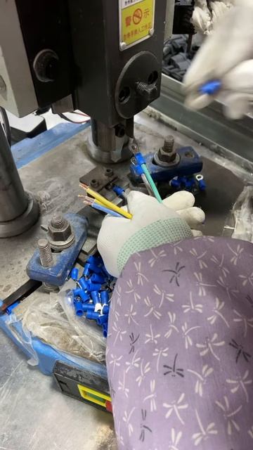 So Satisfying： Crimping Electrical Terminals for Perfect Wire Connections