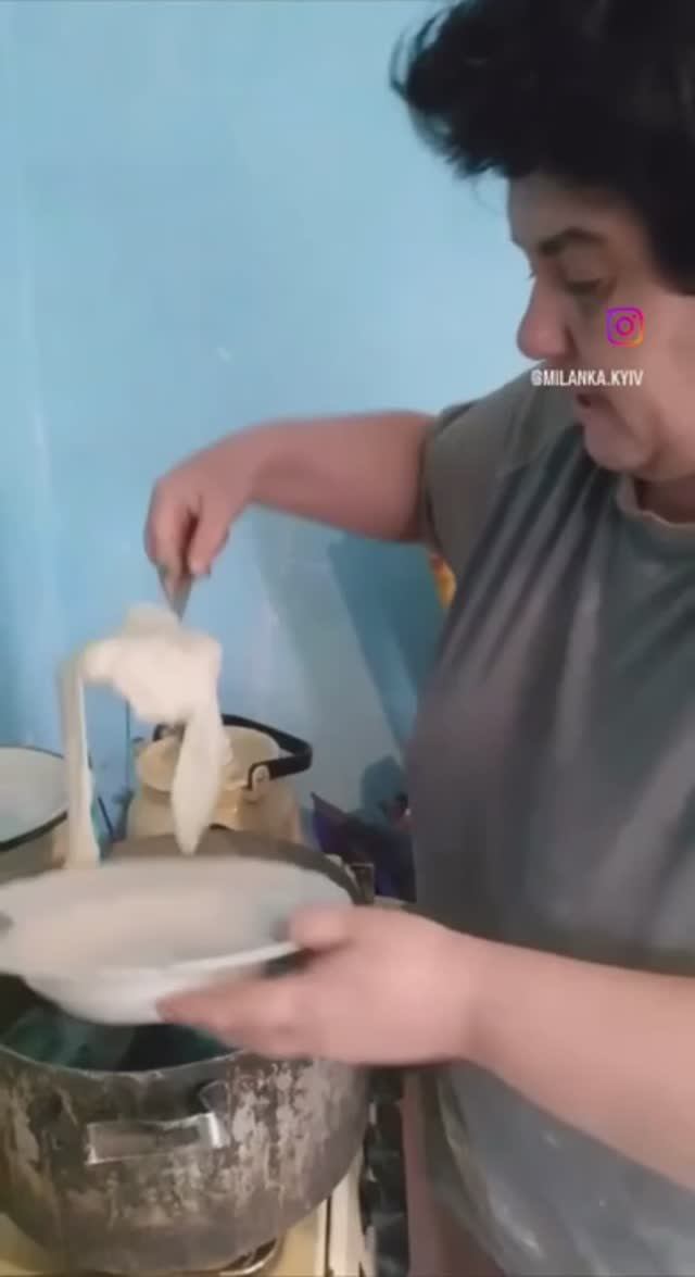 🔴Что хохлы вечно жрут из своих тазов?😆🔴