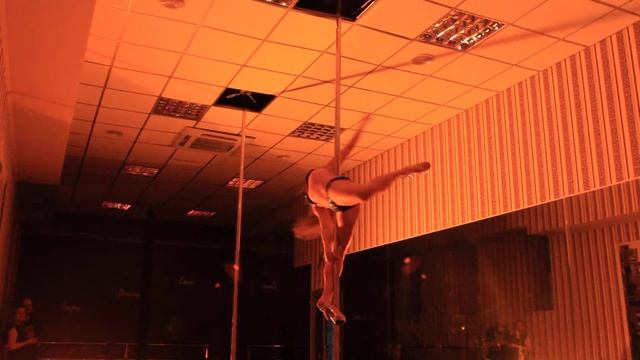 Алина Корж (pole dance)
