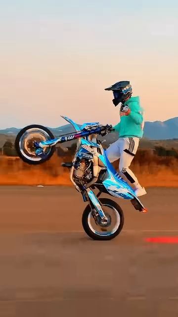 #motopirueta  #motos  #motocross  #motospeed  #motosequipadas  #motosport  #motostunt  #motociclismo
