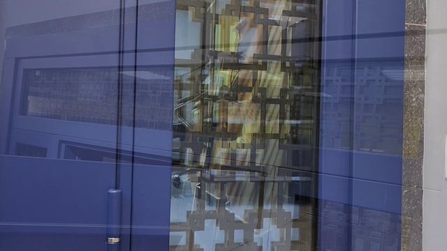 Входная группа серия Элит 1+3 с решёткой в стеклопакете без описания
