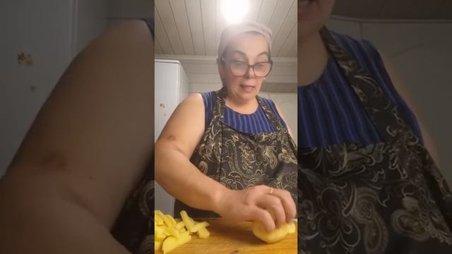 ЧЕВАПЧИЧИ С ФИРМЕННОЙ КАРТОШКОЙ ФРИ.