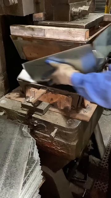 Transforming Thin Steel Sheets into Satisfying Box Shapes ｜ ASMR Metalworking