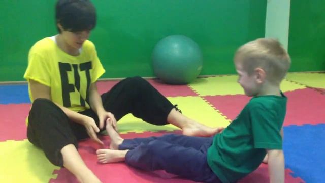 Выкручивание руки, ноги (5 лет)