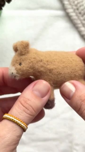 Лошадка из фетровой пряжи