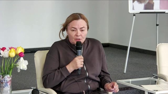 Лариса Захарова