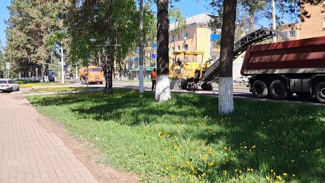 В Мысках вновь ремонтируют улицу Советская