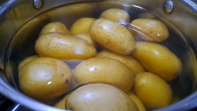 МОЛОДОЙ КАРТОФЕЛЬ с ЧЕСНОКОМ и ЗЕЛЕНЬЮ. РЕЦЕПТ ВКУСНЕ?