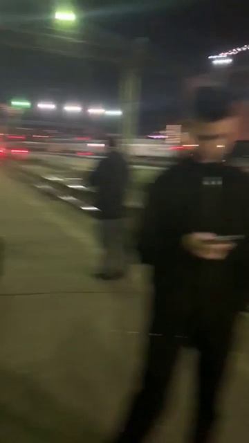 Пришел наш поезд, скоро будем заселяться....