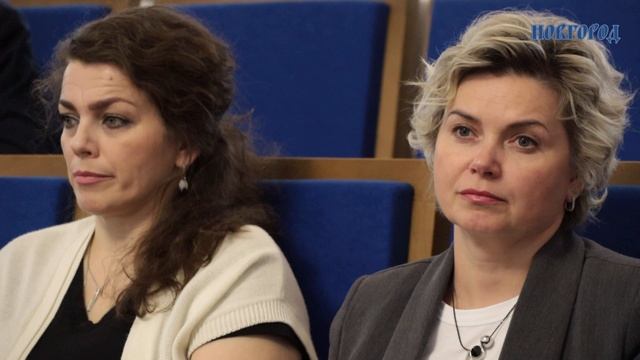 Достижения и цели региона озвучил Александр Дронов в своём первом отчёте перед новгородскими депутат