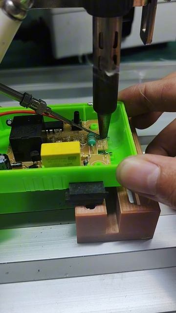Ultimate Soldering： Automatic Wire Feed with Laser Precision ｜ So Satisfying!