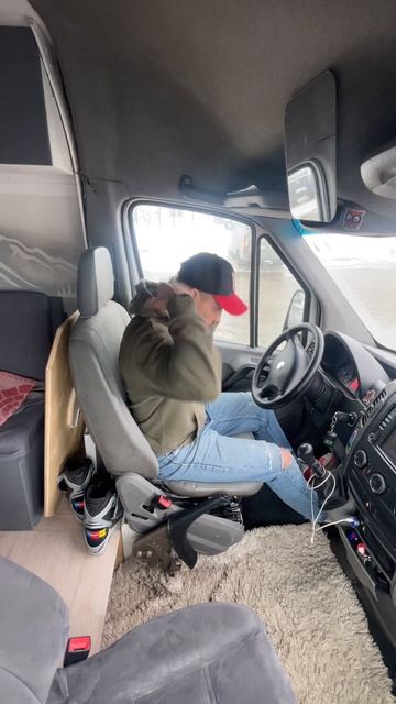 Когда выгнали из дома 😂