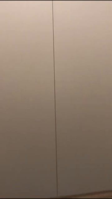 Мебель без ручек тренд сезона