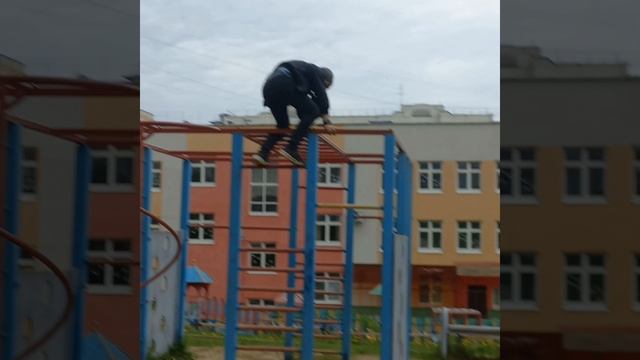 Миша стал квадробером
