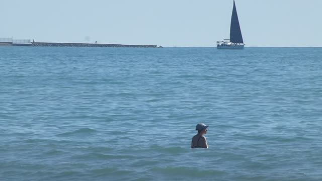Море. Пляж. Анапа. Как работает Panasonic Lumix TZ30 на дальних расстояниях // 22 мая 2025 года