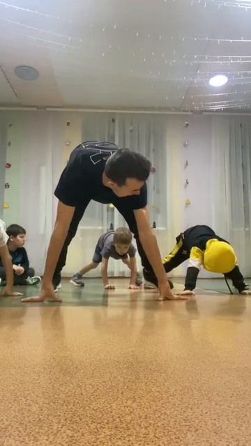 Как делать дорожку Five Step break dance