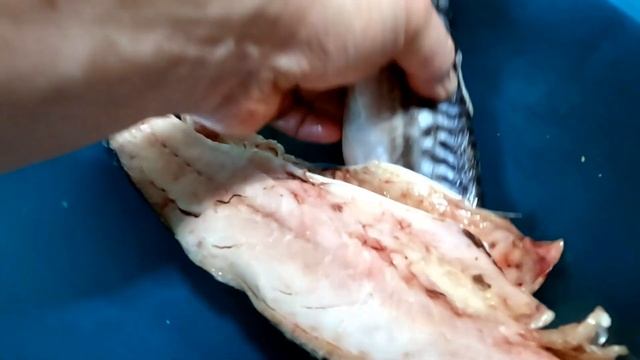 Двойное удовольствие: как запекать скумбрию с картошк