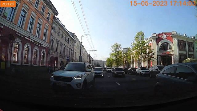 150523 А407ЕО76 въезд на круговое движение