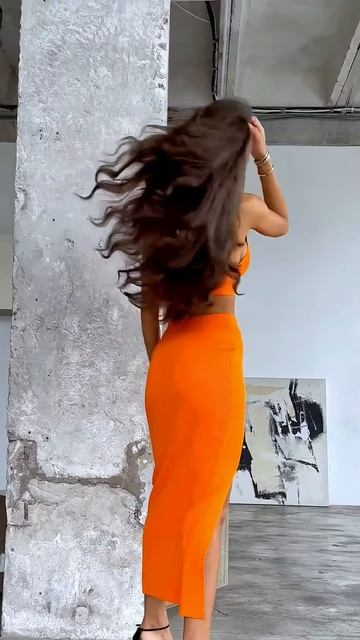 dUzqQAQUx7E - This Dress looks beautiful on this girl #shorts