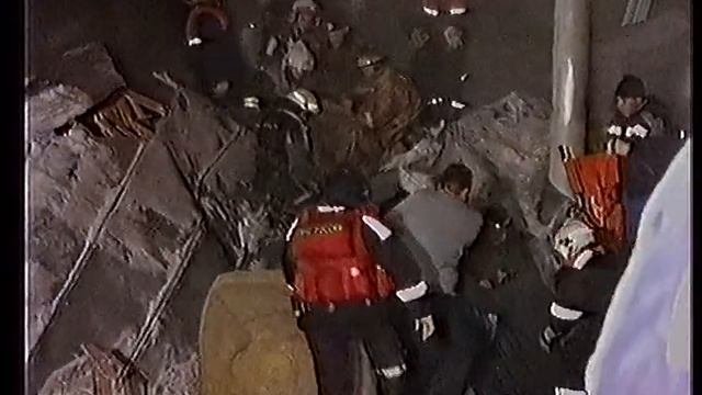 Спасатели. Экстренный вызов (1 канал, 19.04.2004) про пожар в