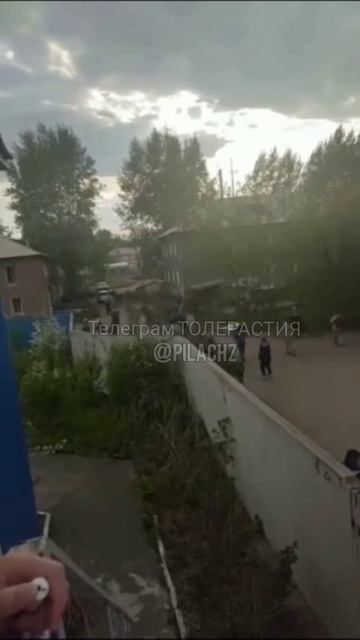 На красноярской стройке случилось массовое побоище между китайцами и узбеками.