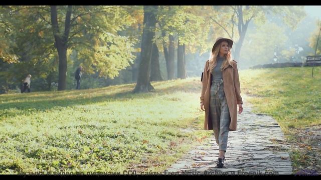 Леса становятся храмом, а музыка - молитвой - Real Estate -- Scott Holmes Music -- Corporate + Motiv
