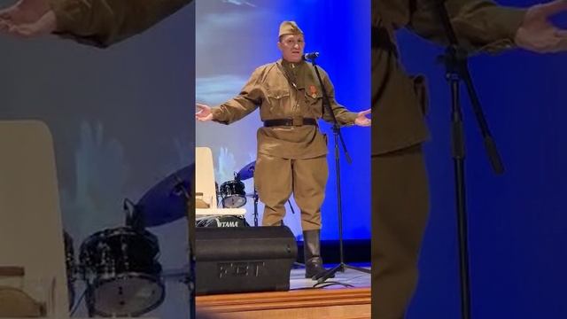 Разолью по стаканам я водку
