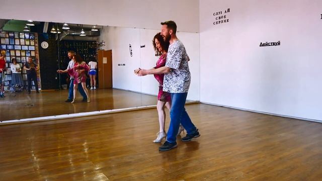 20240504 P1320316-прогулка вперед/назад, кулита и шаги в крест