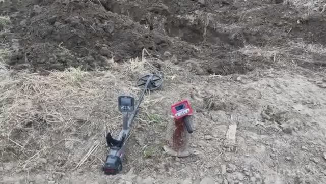 Гефест-4 и Minelab 3030 на  трубу 150 мм на 2 метра
