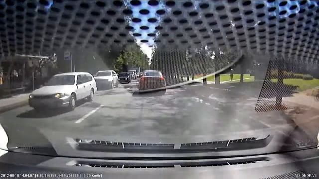 Улица полна неожиданностей