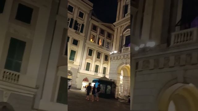 Генуя. Соборная площадь