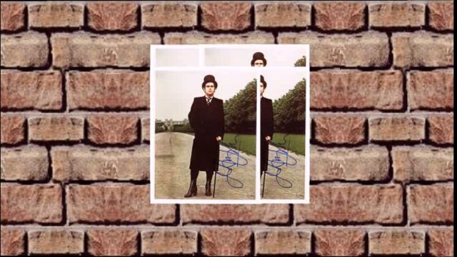 Elton John - Victim of Love