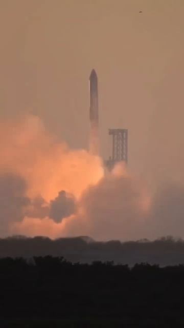 Этот момент...

Когда сердце бьётся чаще.
Когда понимаешь — теперь здесь Ваша история🤍