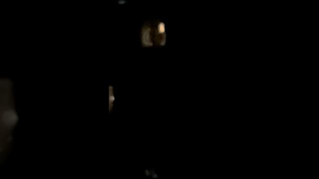 Пока был в отпуске в окнах на против горел свет начало