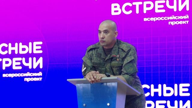 В рамках проекта «Классные встречи» в Мамадыш приехал Герой России Расим Баксиков