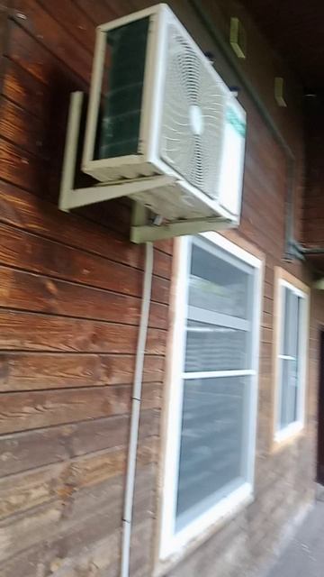 VID_20250518_090147.mp4