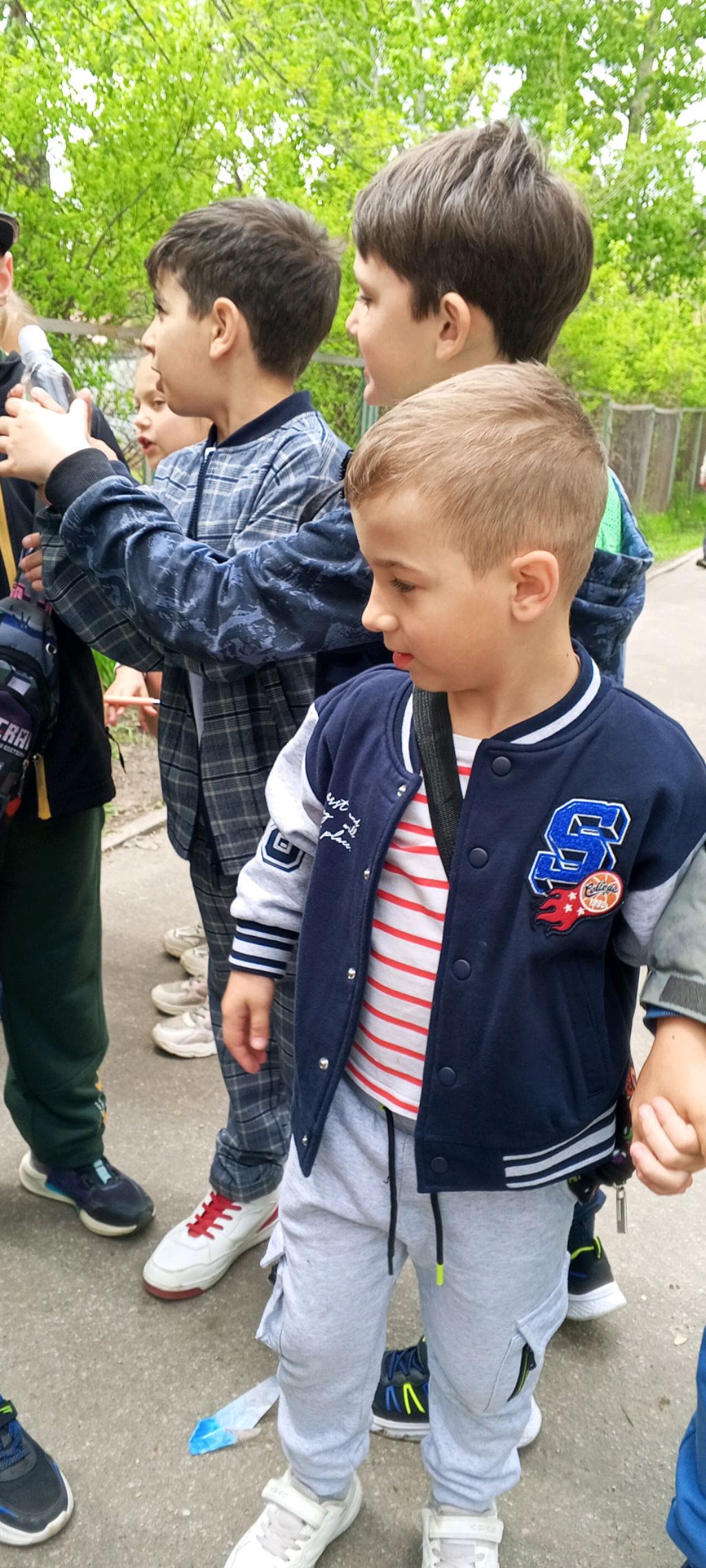 гуляй со своей подругой