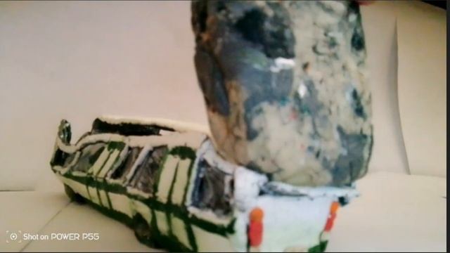 краш тест ЛиАЗ из пластилина
