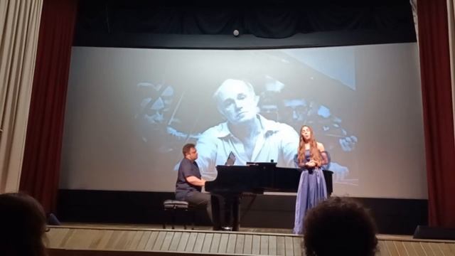 Анна Яблоновская 
"Счастливая" - Неаполитанская народная песня