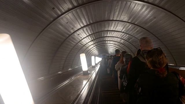Москва 2025 метро .прогуляемся