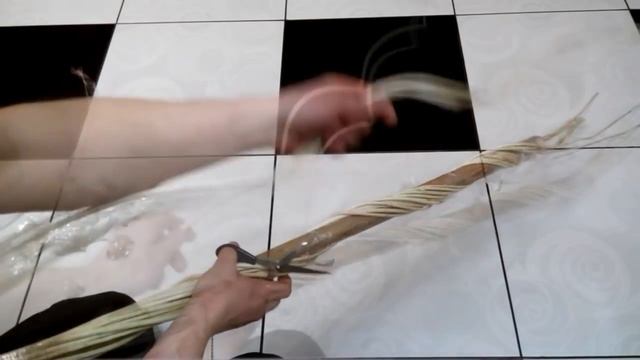 Поросль молодой ивы! Немного шлифуем и красим акриловой краской и ставим в вазу. #декор