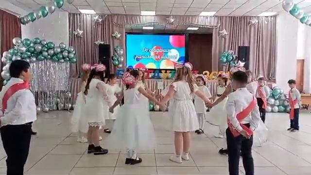 #танцы#школа  ух вы милые 4Б