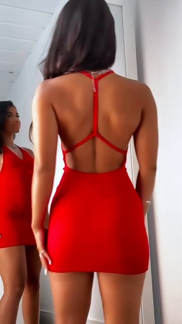 cLYNcp5gyvE - Beautiful tight red bodycon dress outfit idea for the night #fashion  #style #outfit #